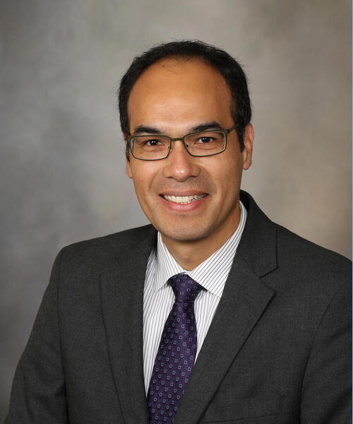 Luis E. Fong de los Santos